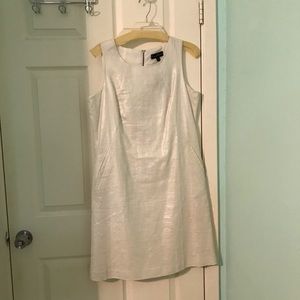 Sleeveless linen dress